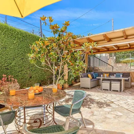 Victoria Musical By Willa *