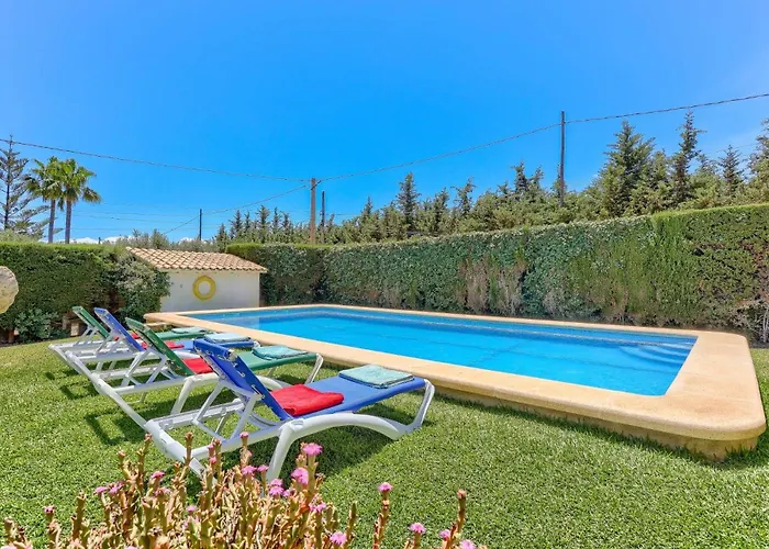 Victoria Musical By *